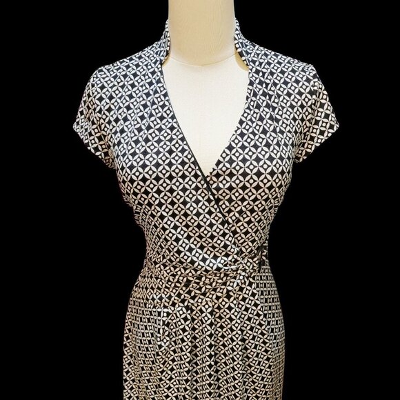 Robert Louis Black & White Wrap Dress – Geometric Print, Stretch – Size M - Picture 5 of 13